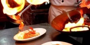干貨：炒菜該如何用火、用油，廚師一定要懂！【四川火鍋底料批發(fā)商城】