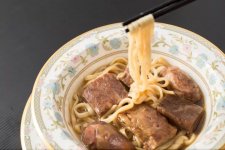 掌握了菜單設(shè)計(jì)上的小技巧，“貴菜”也能吸客【重慶火鍋底料批發(fā)地址】