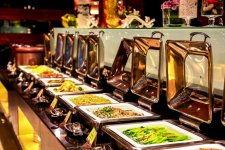 吃自助餐時，為何一吃就假飽？原來是中了老板的套路